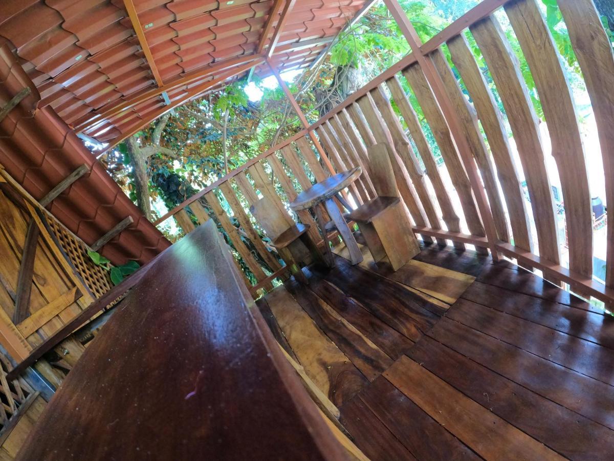 Tree House Samanea Lodge Puerto Limon Extérieur photo